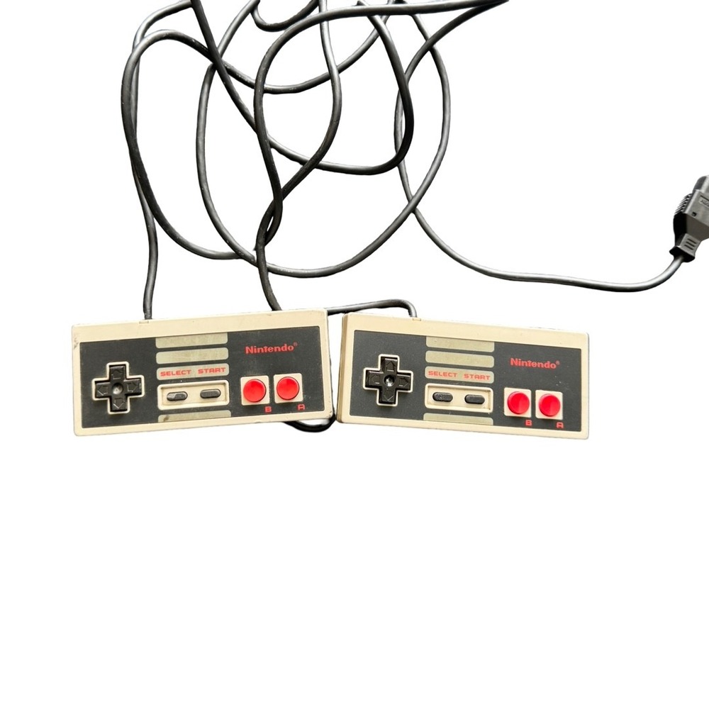 Nintendo NES Controller Set of 2 Original Wired Gamepads Model NES-004 OEM
